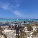 Strandnahes, Modernes Reihenhaus Mit Pool